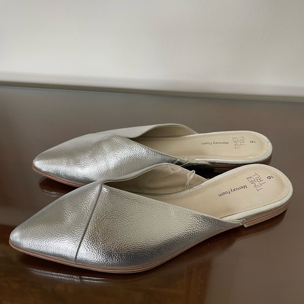 Silver Slides / Clogs